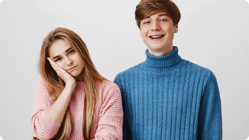 にこやかな彼と対象的に、少し不機嫌な彼女